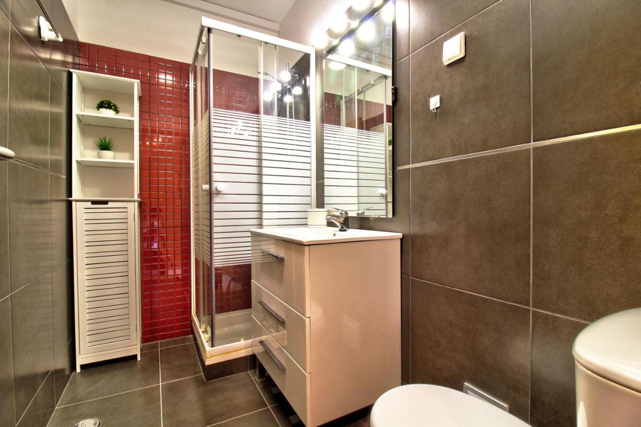 Center Location, Ac, Swimming Pool, And Parking Apartment Olhao Luaran gambar