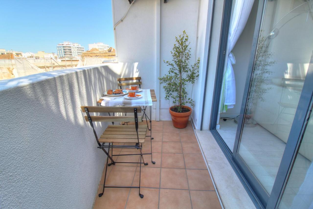 Center Location, Ac, Swimming Pool, And Parking Apartment Olhao Luaran gambar