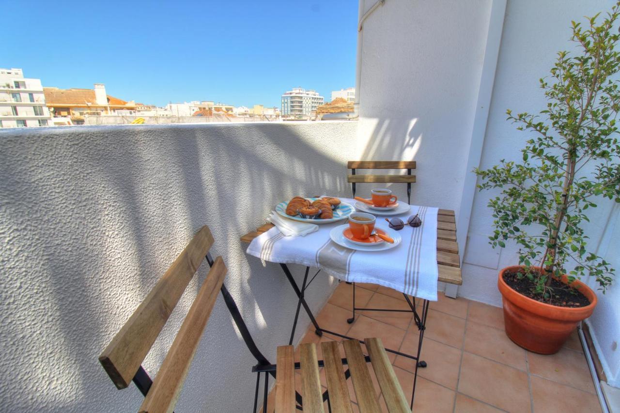 Center Location, Ac, Swimming Pool, And Parking Apartment Olhao Luaran gambar