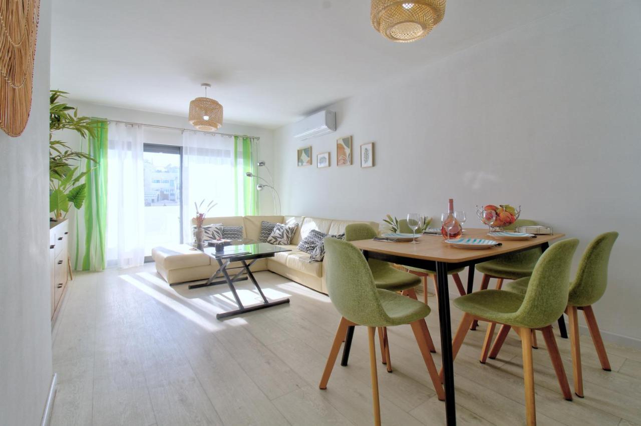 Center Location, Ac, Swimming Pool, And Parking Apartment Olhao Luaran gambar